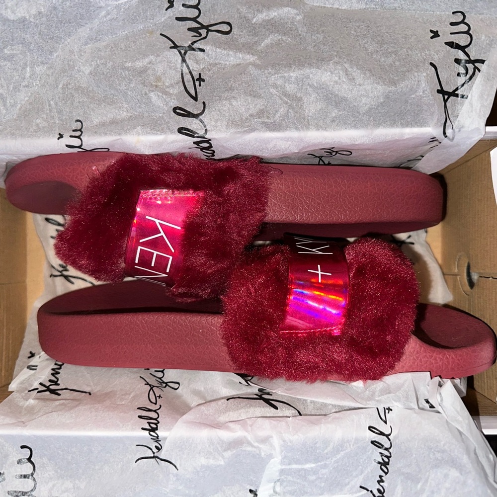 Kendall&Kylie Fur Slides - Picture 6 of 7